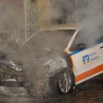 Auto einer Bank angezündet