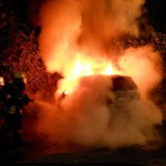 Auto von Nazi abgefackelt