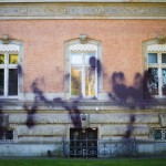 Farbe und Steine gegen Oberlandesgericht