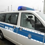 Scheiben an Fahrzeugen der Bundespolizei eingeworfen