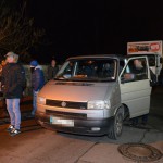 Steine gegen NPD-Lkw