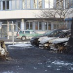 Acht Zoll-Autos abgefackelt