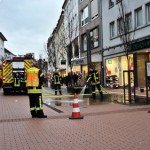 Buttersäure vor AfD-Stand
