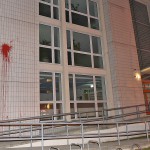 Farbbeutel gegen Jobcenter