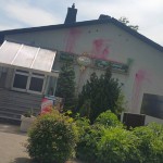 Farbe gegen AfD-Lokal