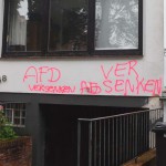 Farbe gegen Wohnhaus von AfD-Politiker