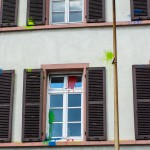 Farbe gegen Nazi-Kanzlei