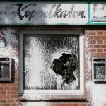 Steine und Farbe gegen Nazitreffpunkt