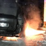 Drei Luxusautos abgefackelt