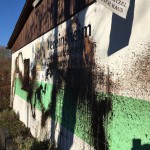 Farbe gegen zwei Veranstaltungsorte der AfD