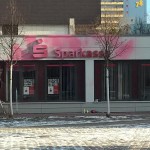 Farbe gegen Sparkasse