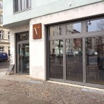Kaputte Scheiben für Restaurant "Vertikal"