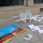 AfD-Stand zerlegt