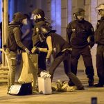 Steine gegen Polizei