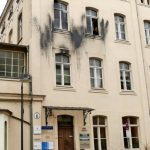 Farbe gegen Büro von Justizminister