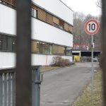 Farbflaschen gegen Pierburg GmbH