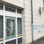 Glasbruch und Farbe gegen Commerzbank