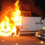 Spie-Transporter abgefackelt