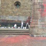 Farbe gegen Bremer Dom und Bismarck-Denkmal