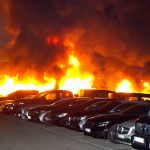 16 Autos bei Mercedes-Autohaus abgefackelt