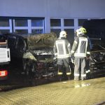 Zwei Autos bei Mercedes-Autohaus ausgebrannt