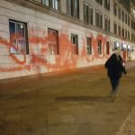 Farbe gegen Hausverwaltung Dr.House und Rent24