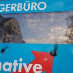Pyrotechnik gegen AfD-Büro