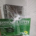 Steine gegen Büro von Stephan von Dassel (Grüne)