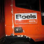 Boels-Fahrzeuge beschädigt