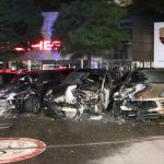 Vier Porsche-Cayenne abgefackelt