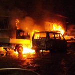 Fünf Fahrzeuge der Stadt abgefackelt
