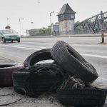 Brennende Barrikaden vor Räumungsprozess