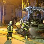 Vinci-Baumaschine angezündet