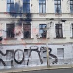 Farbe gegen Haus der Identitären