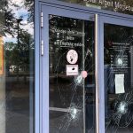 Steine gegen Jobcenter