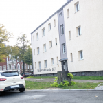 Steine und Farbe gegen Wohnhaus von AfD-Politiker
