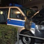 Polizeiwagen angezündet