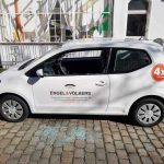Auto von Immobilienunternehmen abgefackelt, Scheiben an Auto von Engel&Völkers zerstört