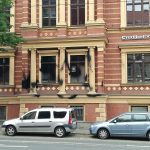Bitumen und Steine gegen Creditreform