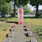 Farbe gegen SS-Ehrenmal und Kriegsdenkmale