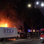 Veranstaltungstechnik vor rechtsoffener Kundgebung in Flammen