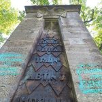 Farbe gegen Soldaten-Denkmal