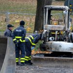 Bagger von "Hentschke Bau" angezündet
