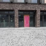 Glasbruch an Luxusneubau