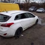 Auto von Nazis gleich dreimal kaputt