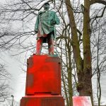 Bismarck-Statue angeschmiert