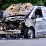 Drei Fahrzeuge nach Waldrodung angezündet