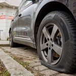 Autoreifen platt an fast 100 SUV