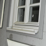 Fenster an Polizeiwache kaputt