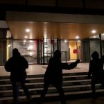 Farbe gegen "Münchener Rück"